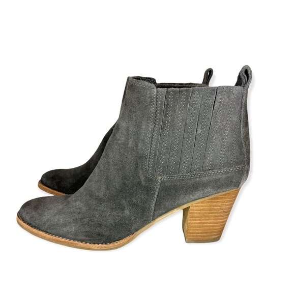Dolce Vita Gray Ankle Boots - Picture 5 of 11